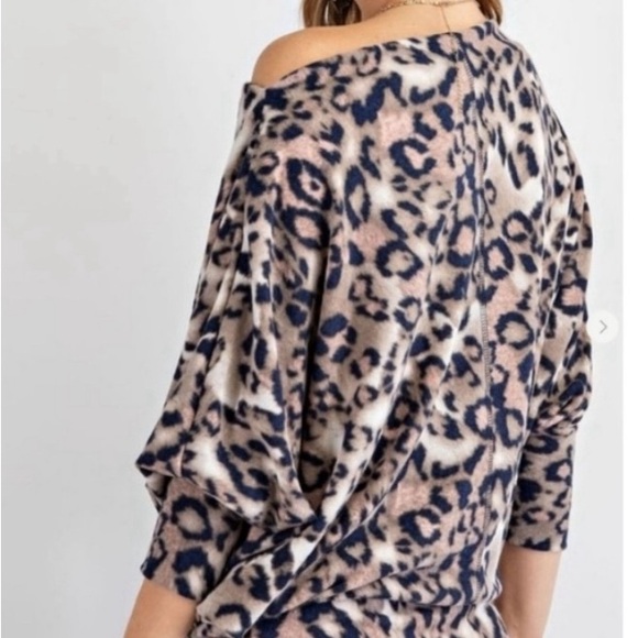 EASEL BOUTIQUE QUEEN OF THE JUNGLE OFF SHOULDER TOP - Picture 2 of 10